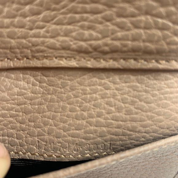 SOLD!!!! Gucci Compact Wallet, Marmont, Textured Leather, Beige - Picture 9 of 10